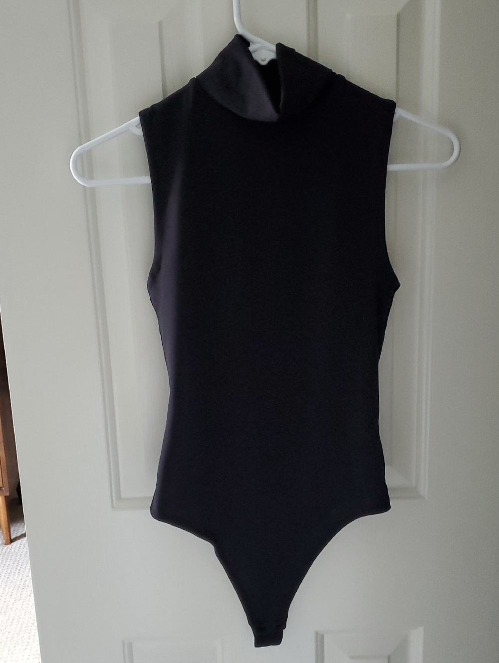 .. Aritzia Babaton Contour Sleeveless Turtleneck Bodysuit, Black (S)